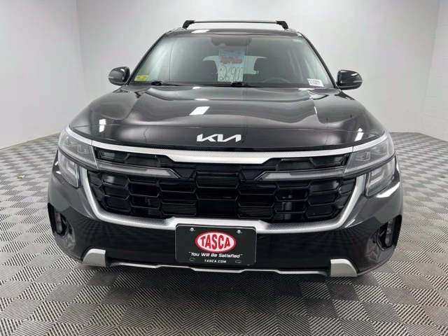 Used 2024 Black Kia SX image 3