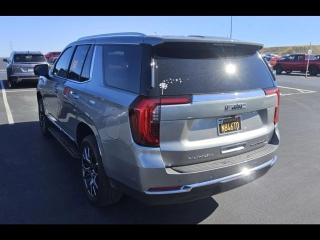 Used 2025 Silver GMC Elevation image 5