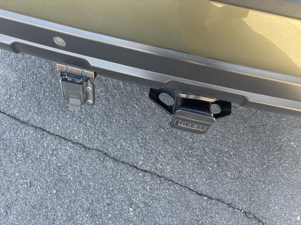 Used 2018 Green Subaru 3.6R image 5