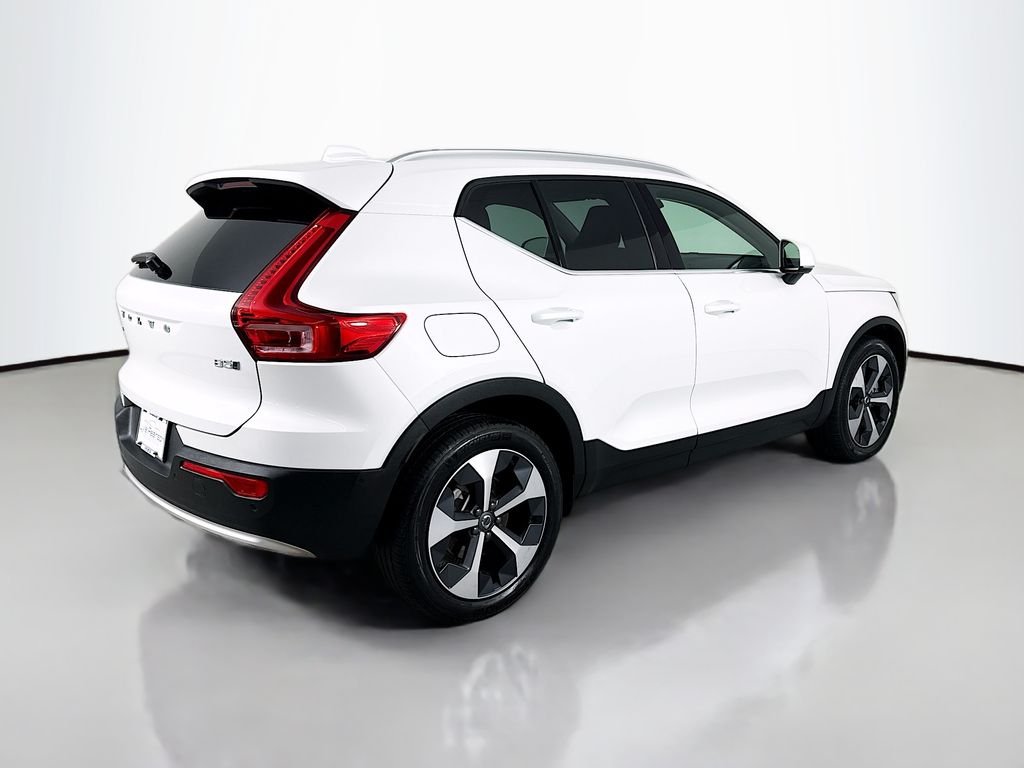 Used 2025 White Volvo B5 Plus Bright Theme image 9