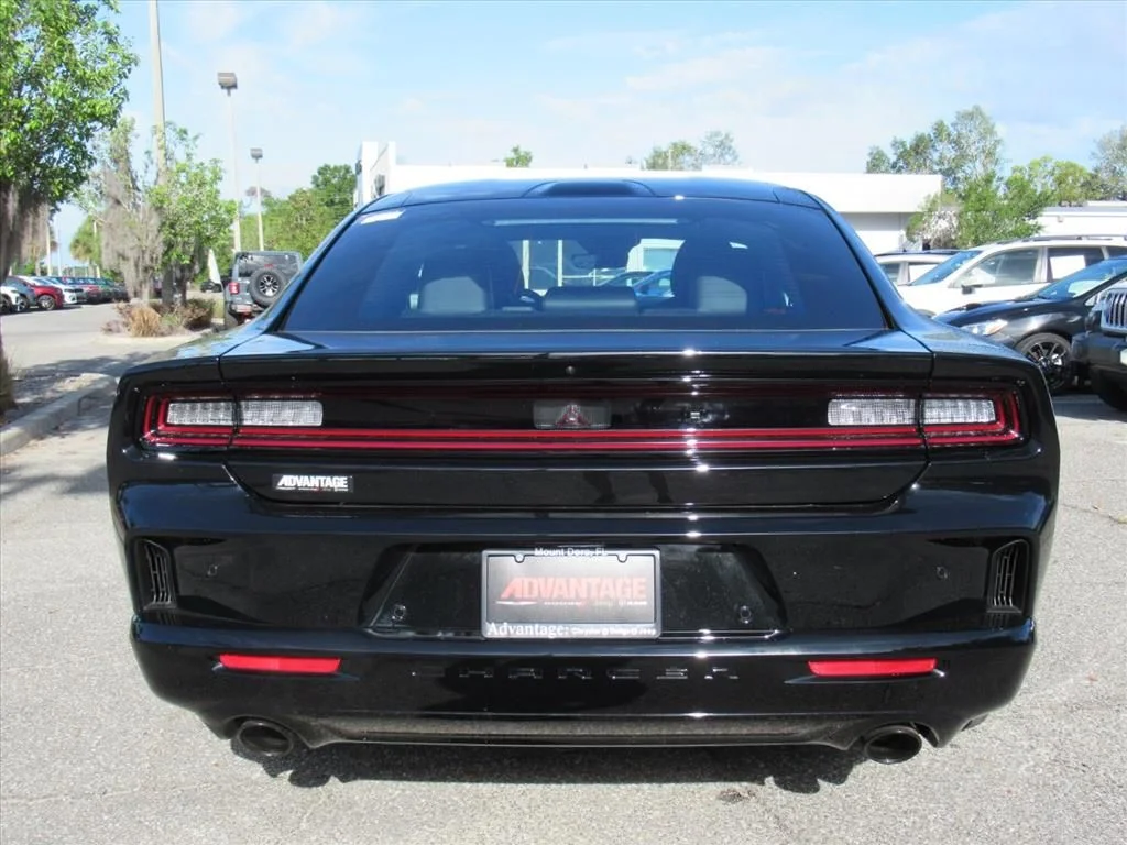 New 2026 Diamond Black Crystal Pearlcoat Dodge R/T image 6