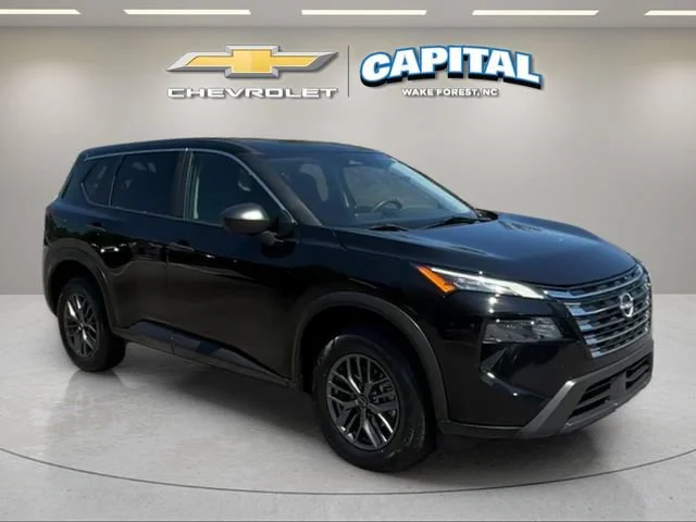 Used 2024  Nissan S image 7