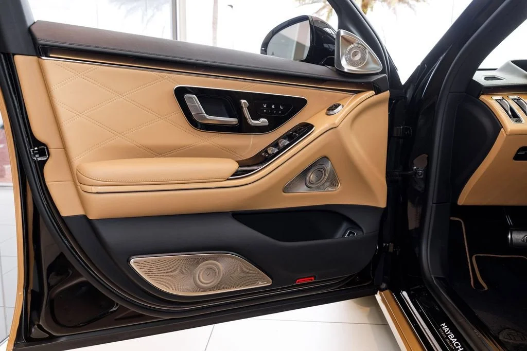 Used 2023 Obsidian Black Metallic / Colorado Beige Mercedes-Benz Maybach S 680 image 33
