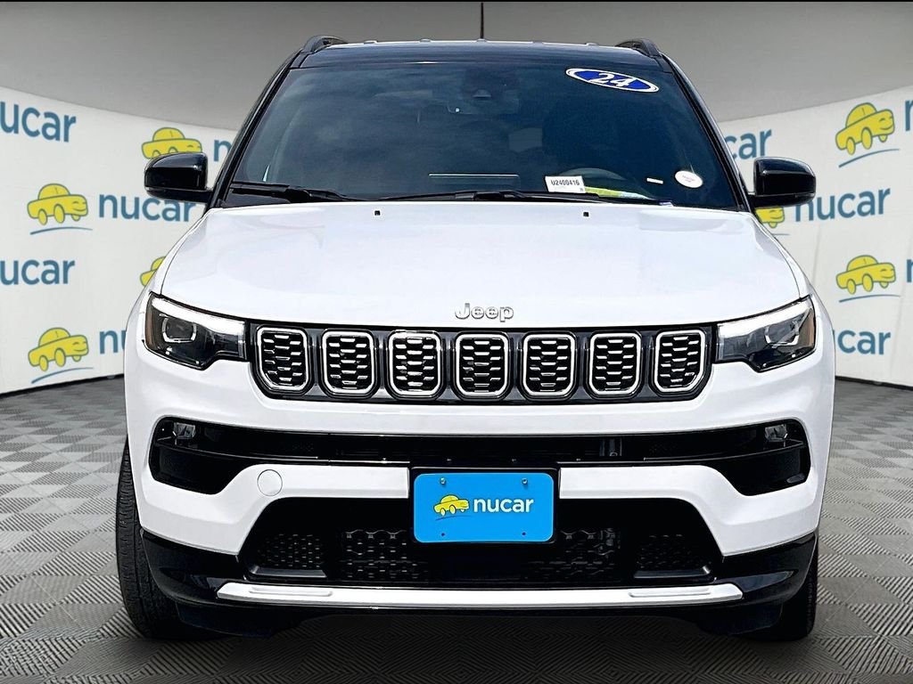 Used 2024 White Jeep Limited image 2