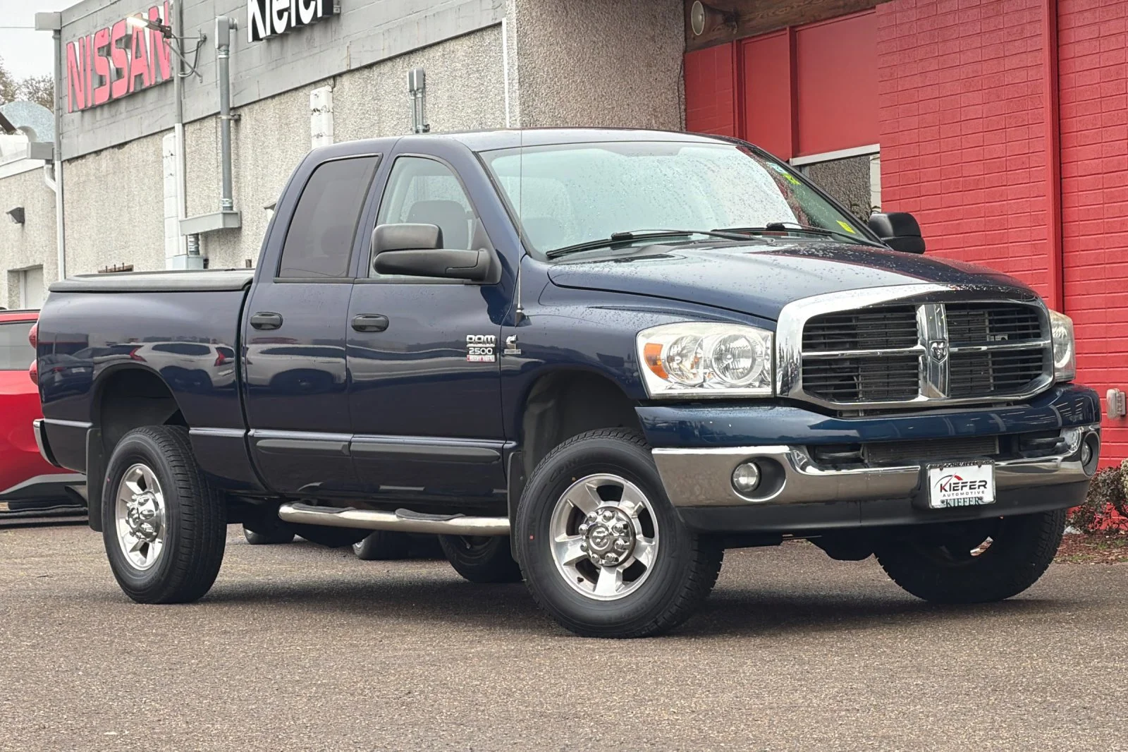 Used 2007  Dodge SLT image 2
