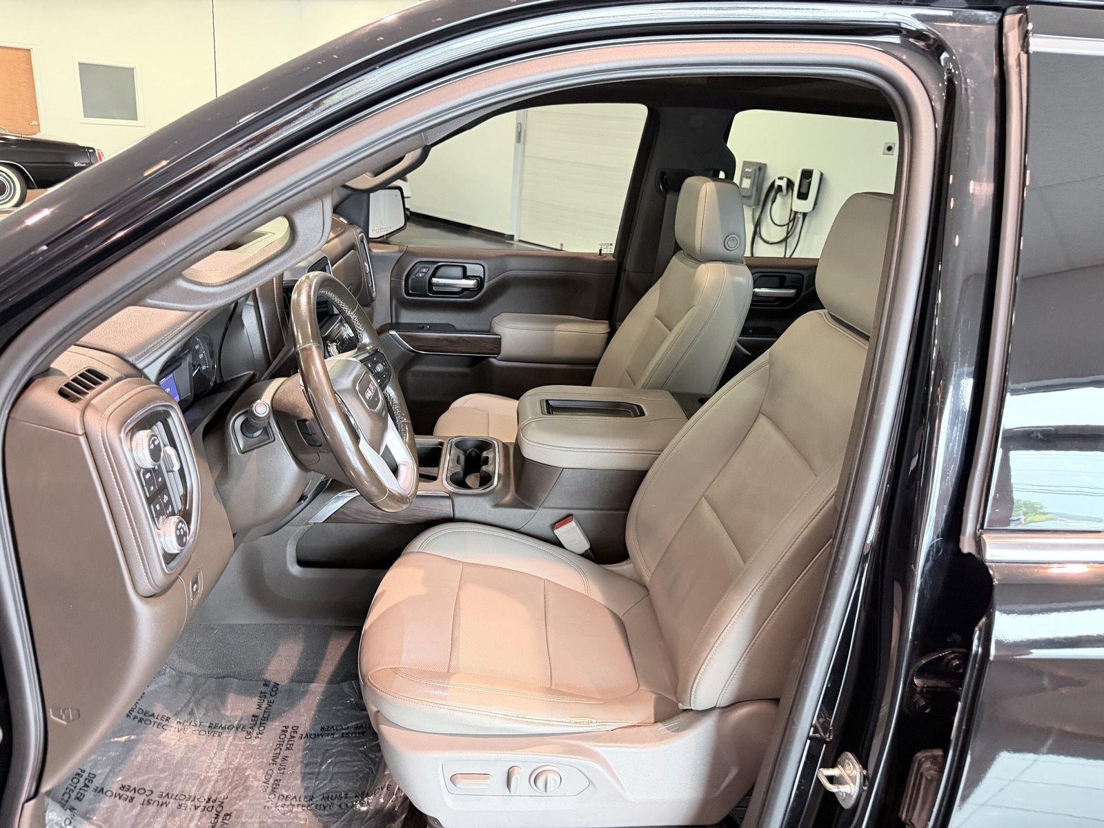 Used 2021 ONYX BLACK GMC SLT image 36