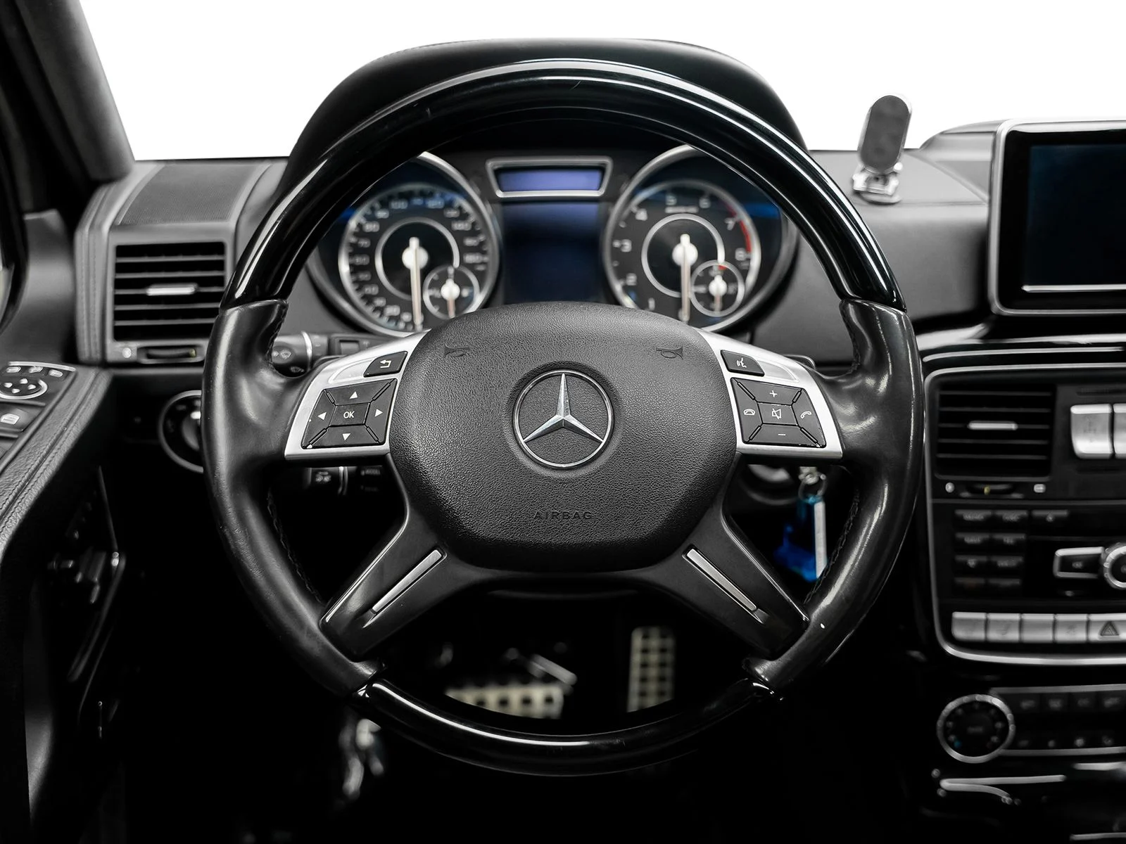 Used 2015 Silver Mercedes-Benz G 63 AMG® image 47