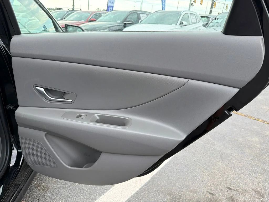 Used 2026 Black Hyundai Blue image 16