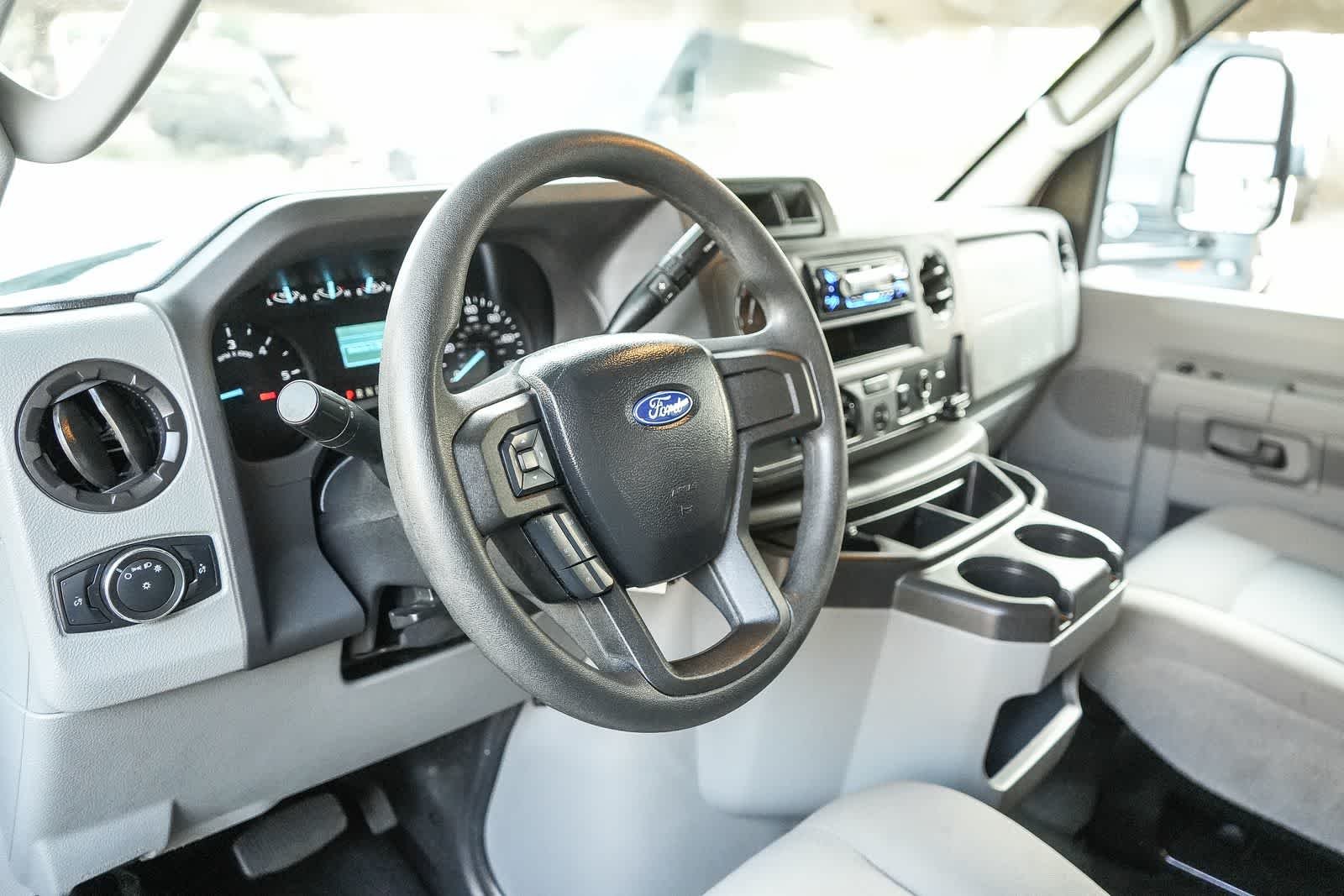 Used 2023 Oxford White Ford  image 41