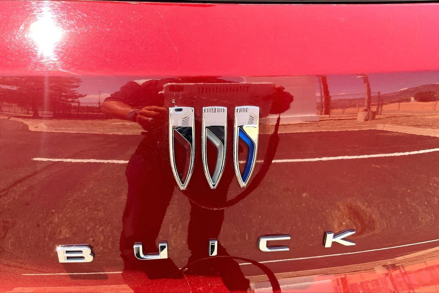 Used 2024  Buick Sport Touring image 33