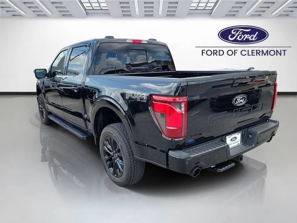 New 2026 Agate Black Metallic Ford XLT image 3