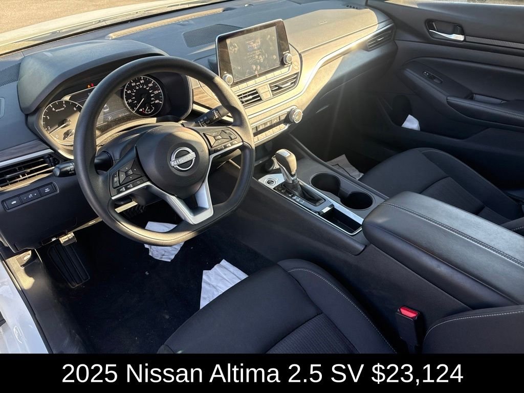 Used 2025 Glacier White Nissan 2.5 SV image 10