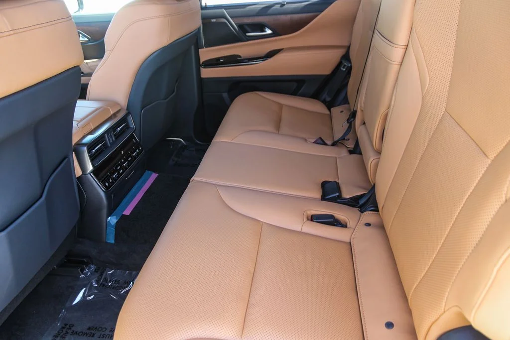 2026 Lexus LX 700h Luxury - Photo 17