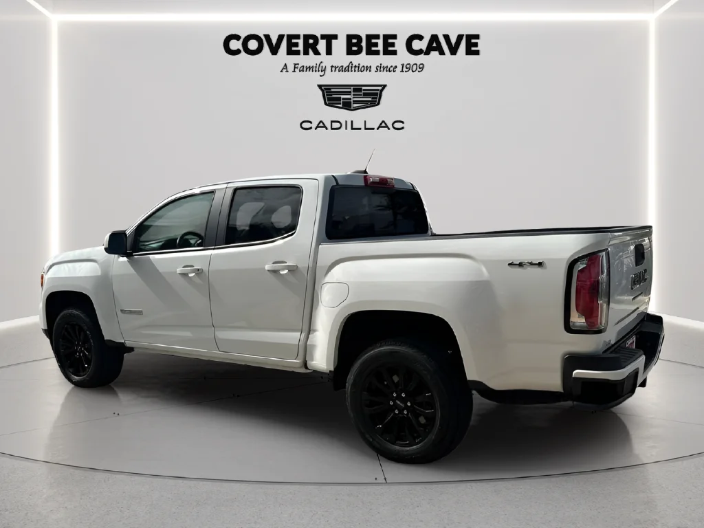 Used 2022 White GMC Elevation image 13