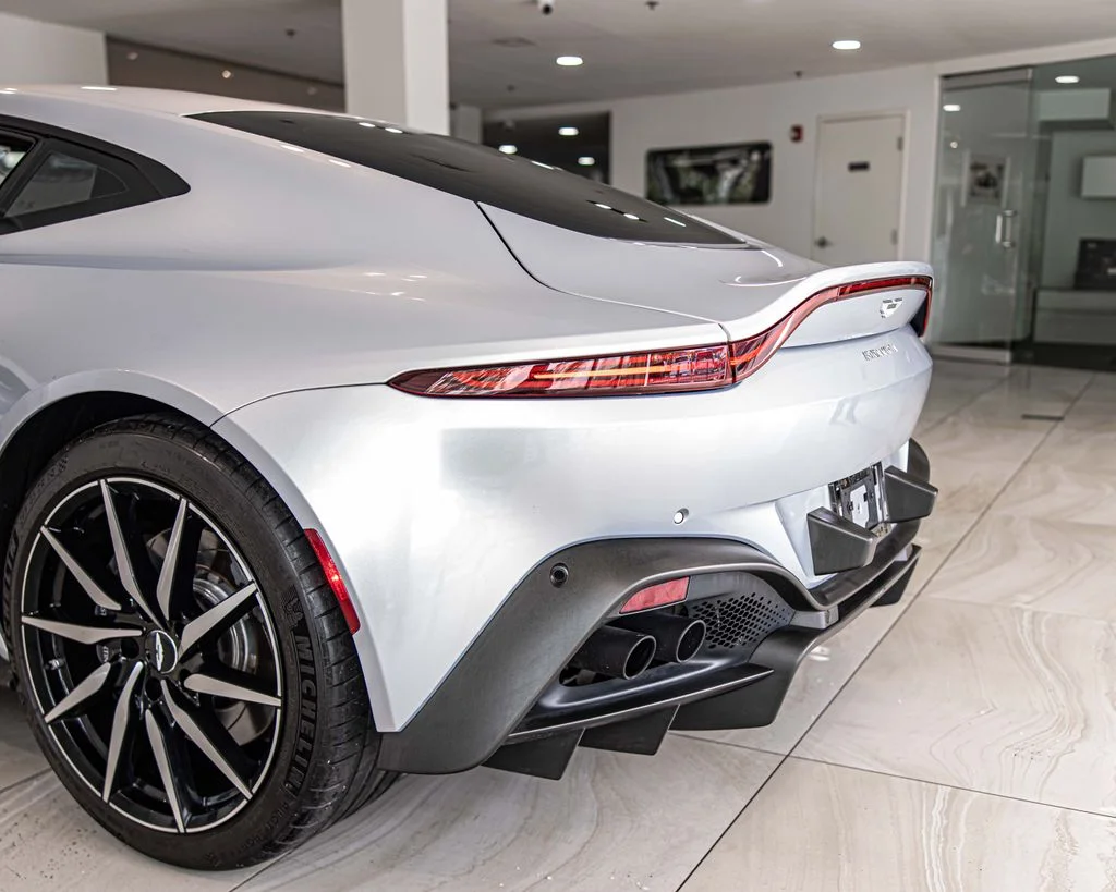 Used 2020 Silver Aston Martin Base image 14