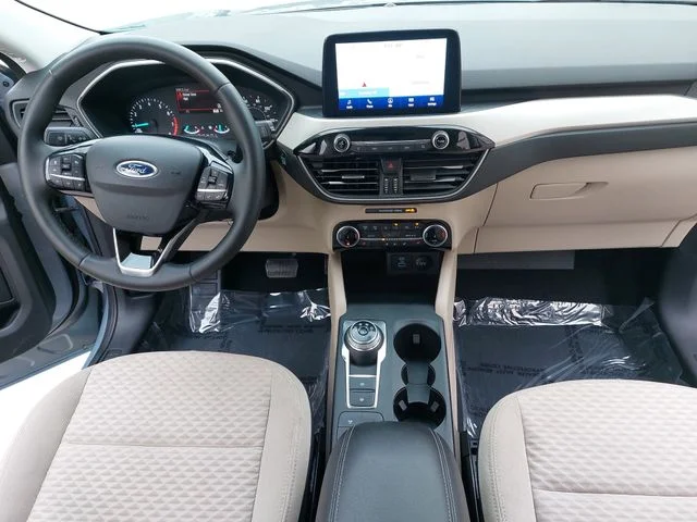Used 2022 Blue Ford SE image 9