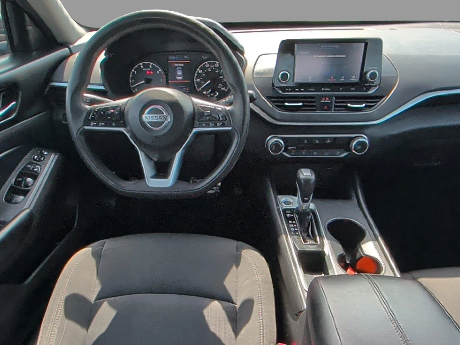 Used 2021 Glacier White Nissan 2.5 S image 28
