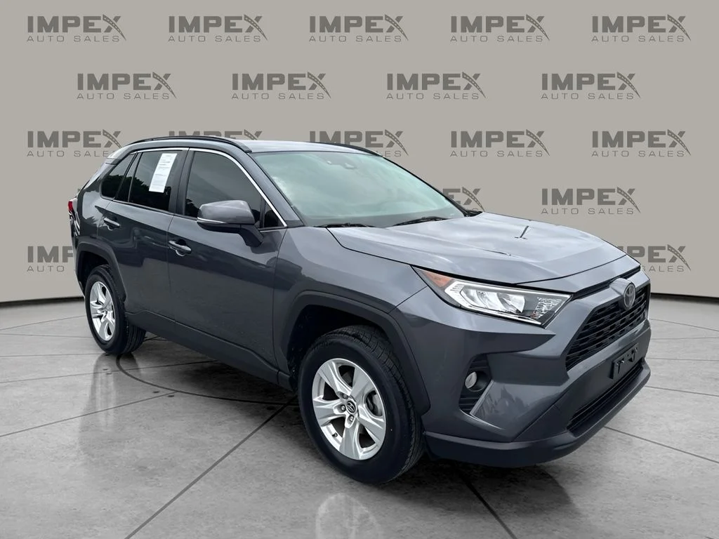 Used 2019 Gray Toyota XLE image 7