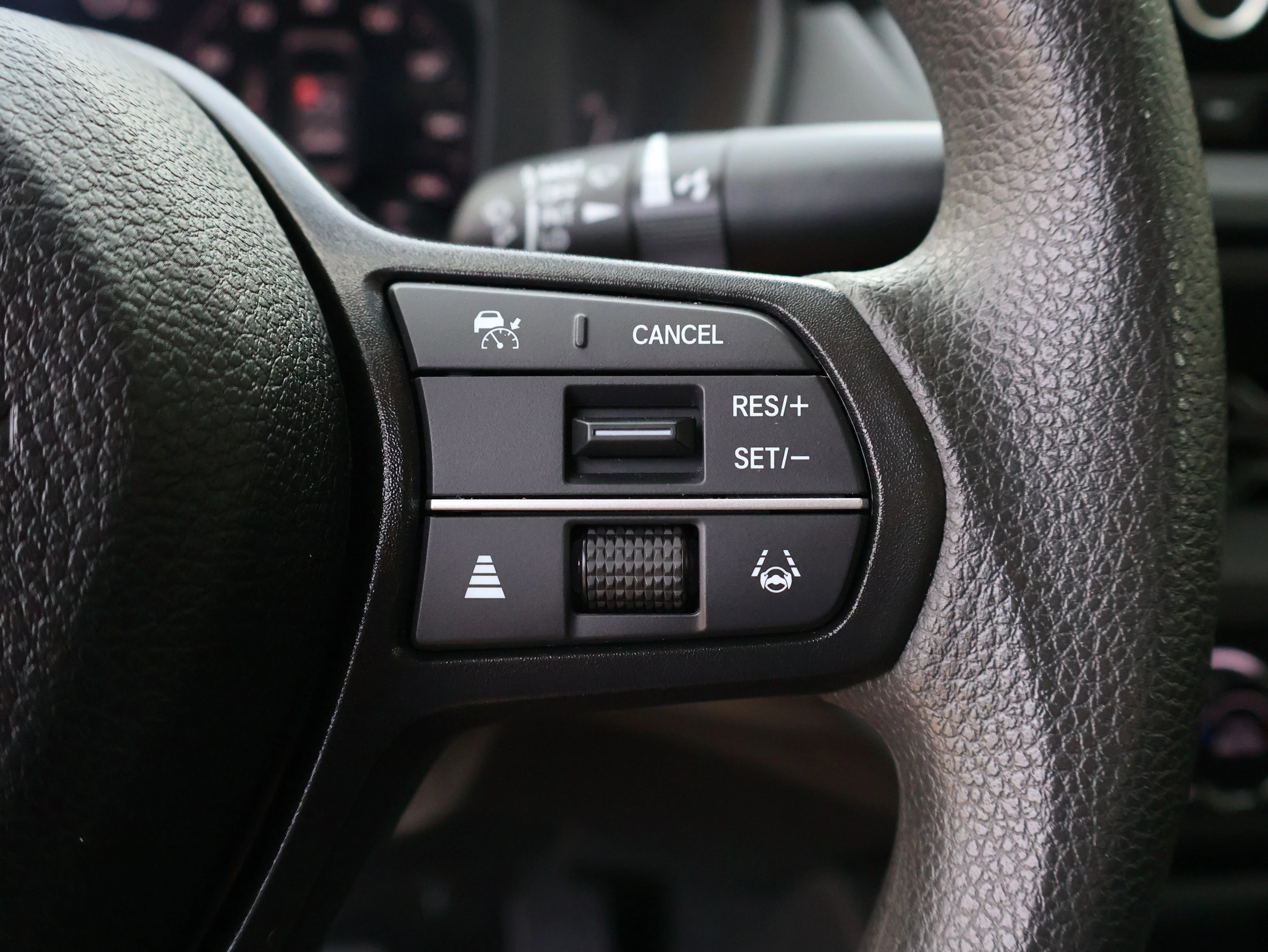 Used 2025 Solar Silver Metallic Honda LX image 39