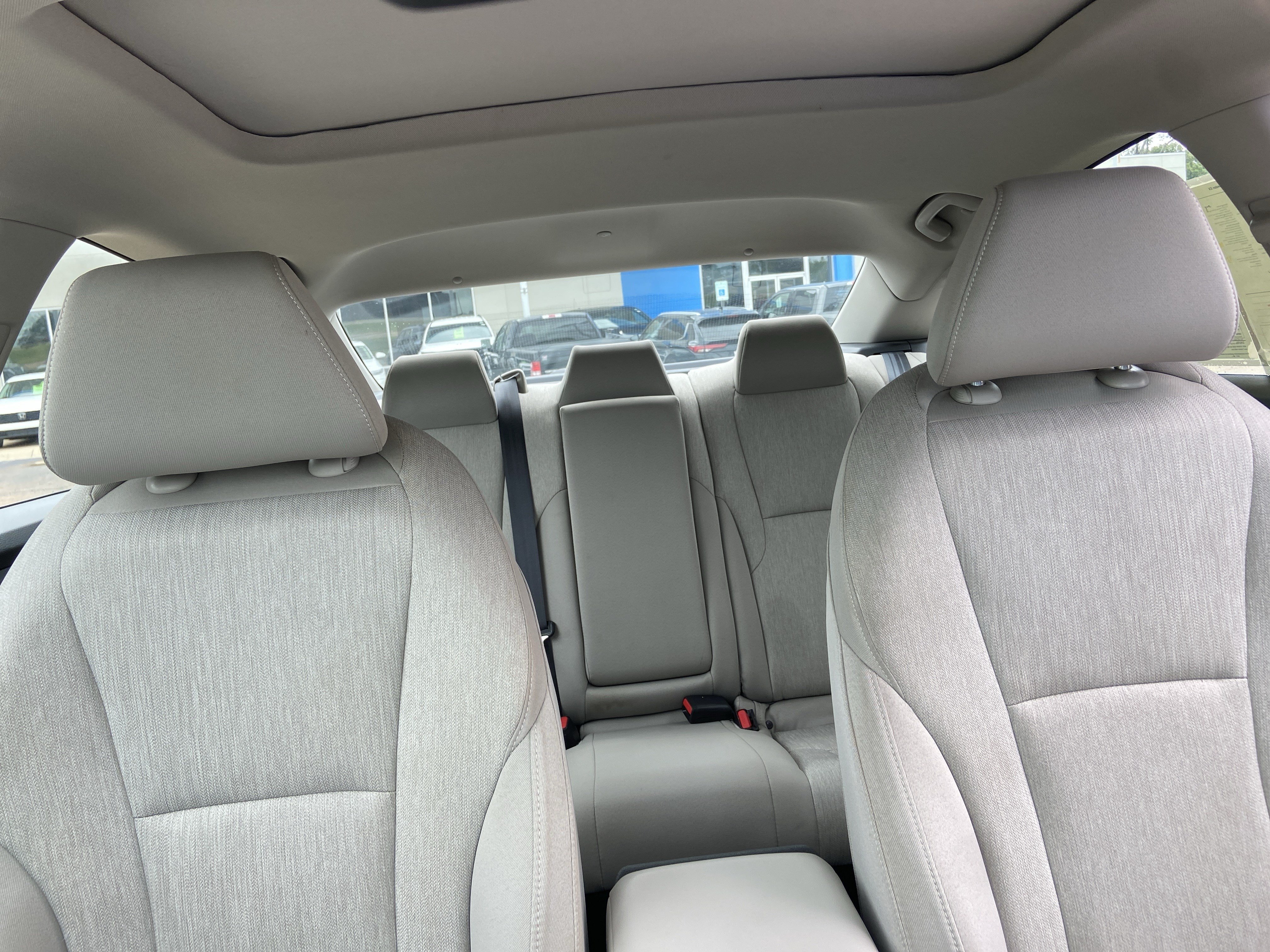 Used 2023 Platinum White Pearl Honda EX image 19