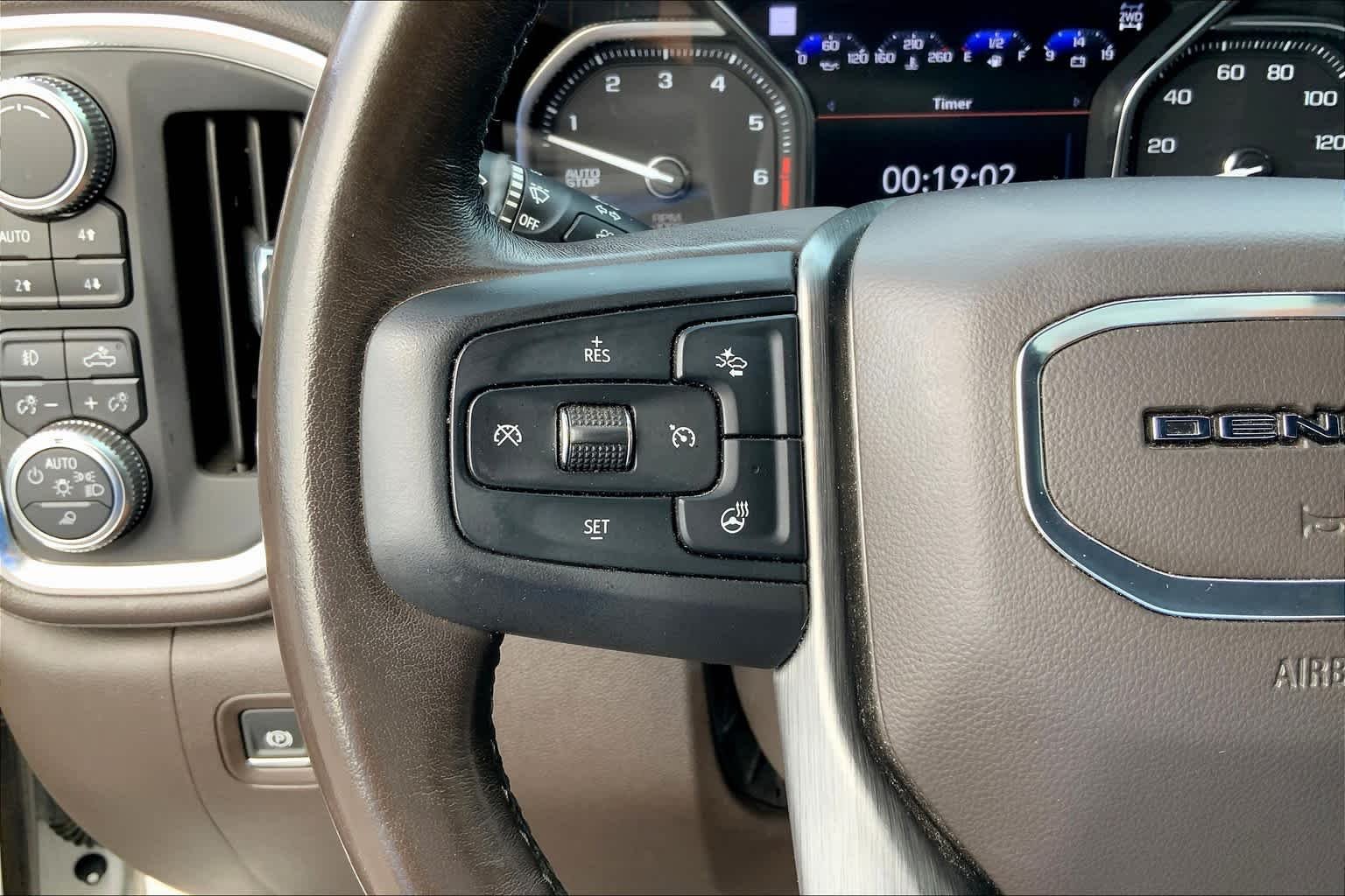 Used 2019 White Frost Tricoat GMC Denali image 24