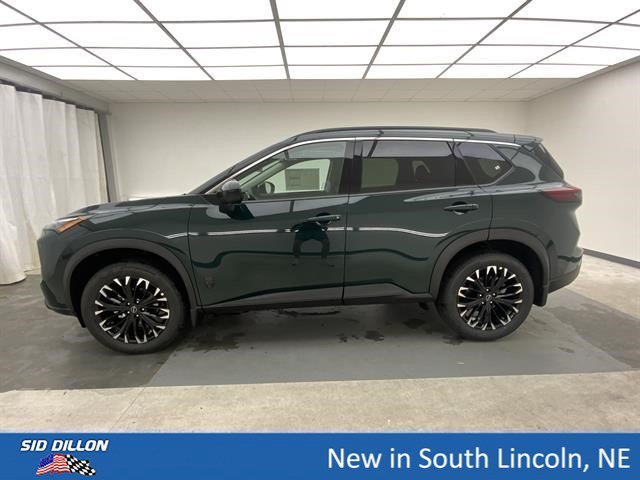 New 2026 Obsidian Green Nissan Dark Armor image 2