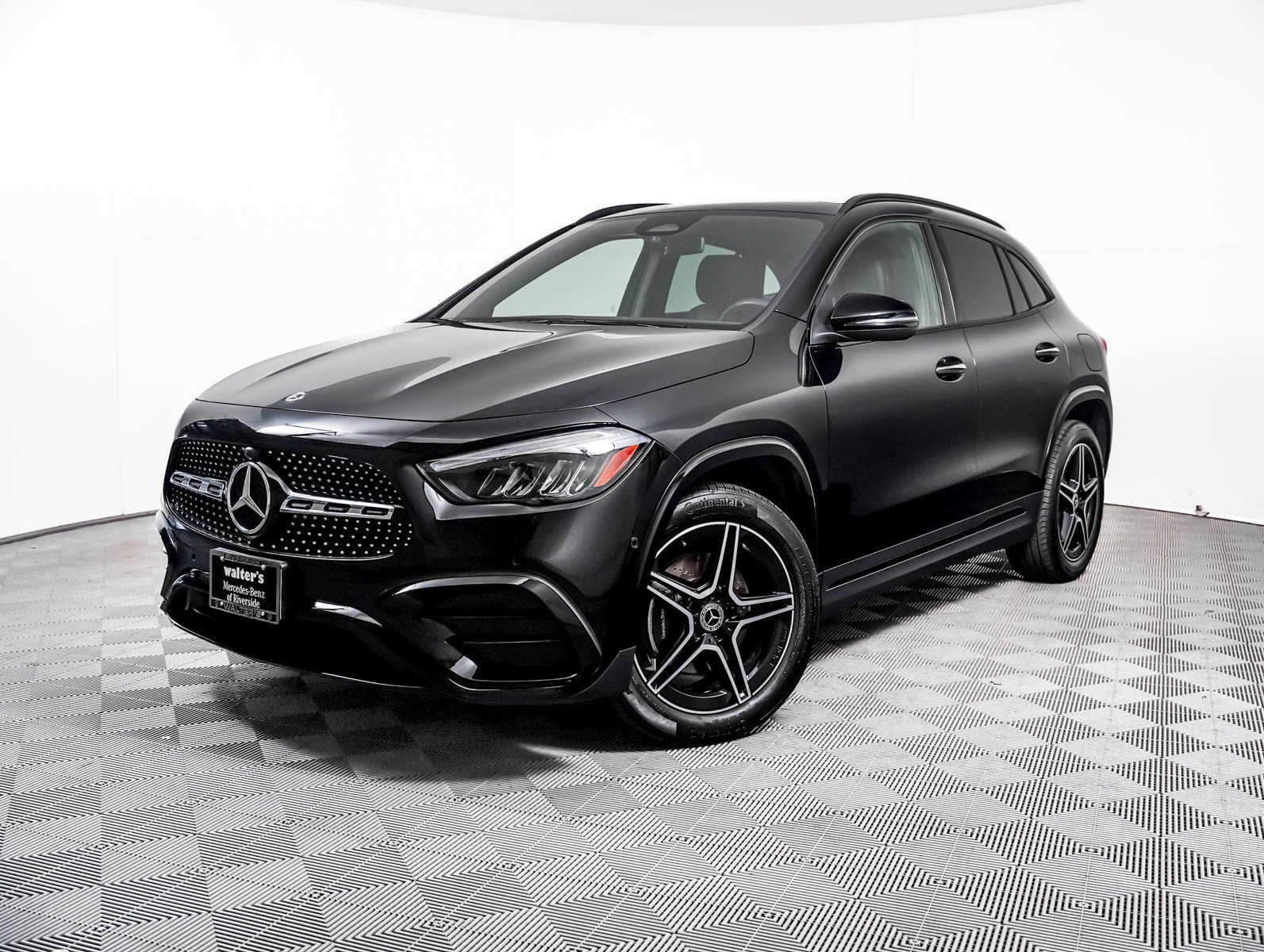 Certified Used 2025 Night Black Mercedes-Benz GLA 250 image 1