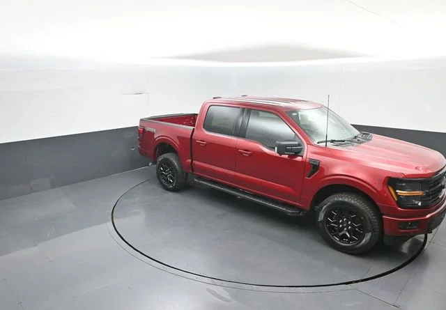 New 2026 Ruby Red Metallic Tinted Clearcoat Ford XLT image 25