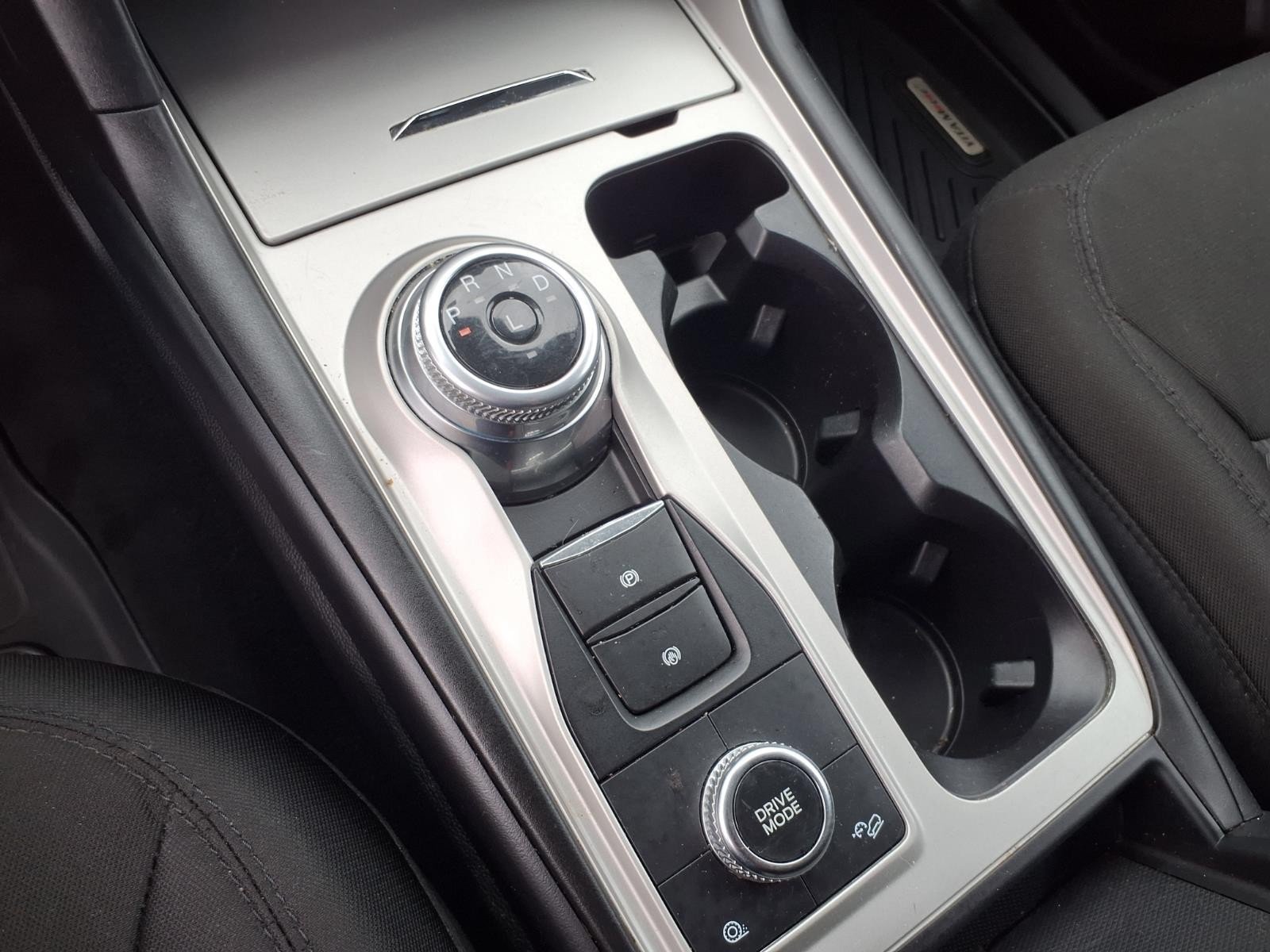 2022 Ford Explorer photo 25 of 26