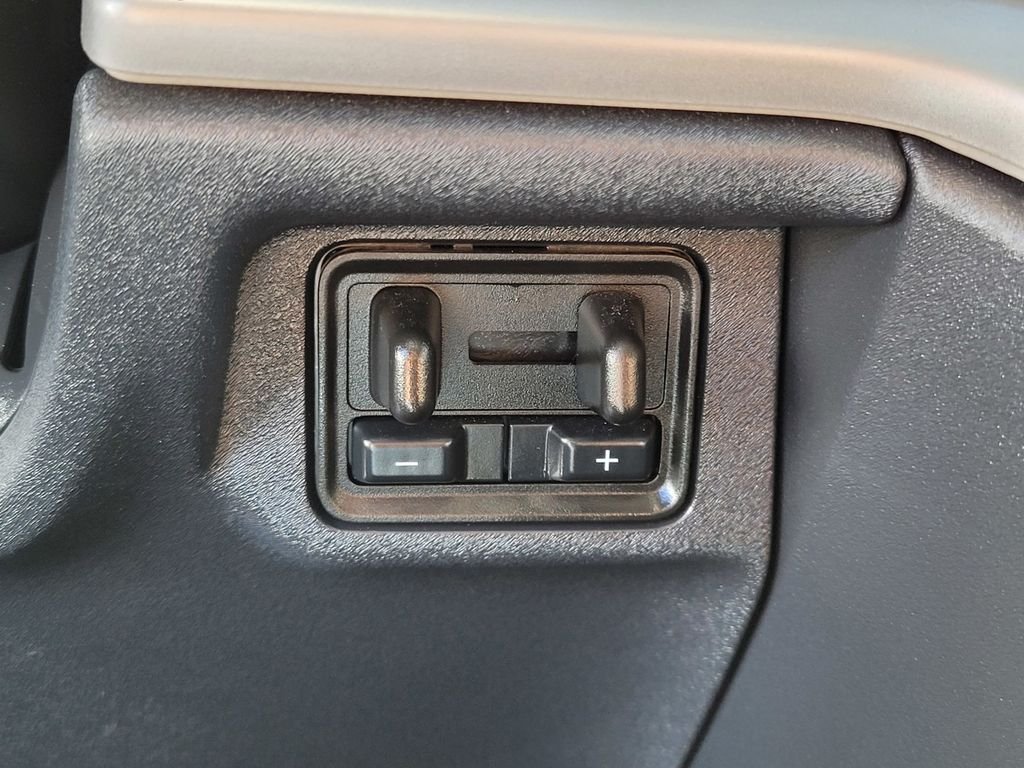 Used 2025 Silver Ford Active image 23