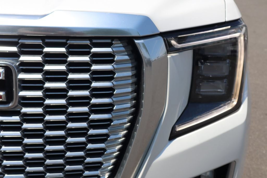 Used 2021 WHITE FROST TRICOAT GMC Denali image 10