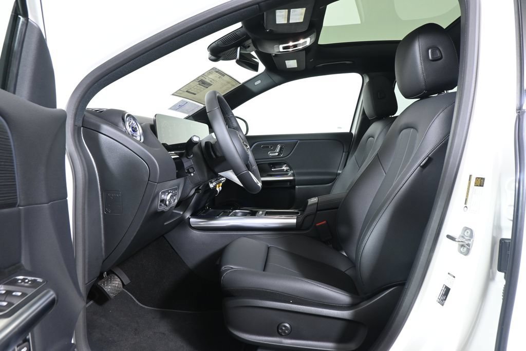 New 2026 Polar White Mercedes-Benz GLA 250 image 41