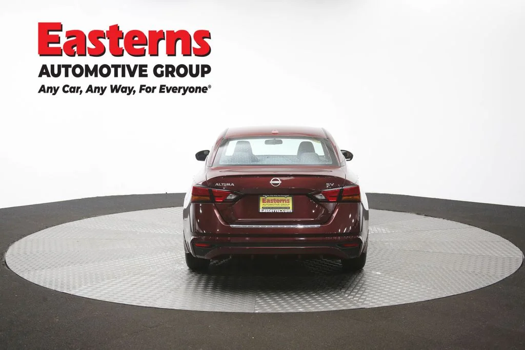 Used 2023 Red Nissan 2.5 SV image 37