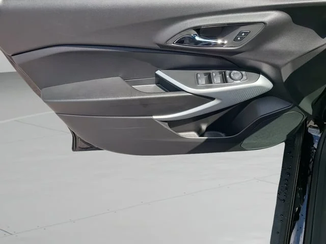 New 2026 Mosaic Black Metallic Chevrolet 1RS image 16