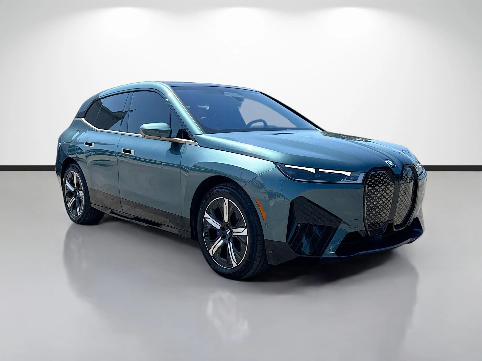 2023 BMW iX M60's photo