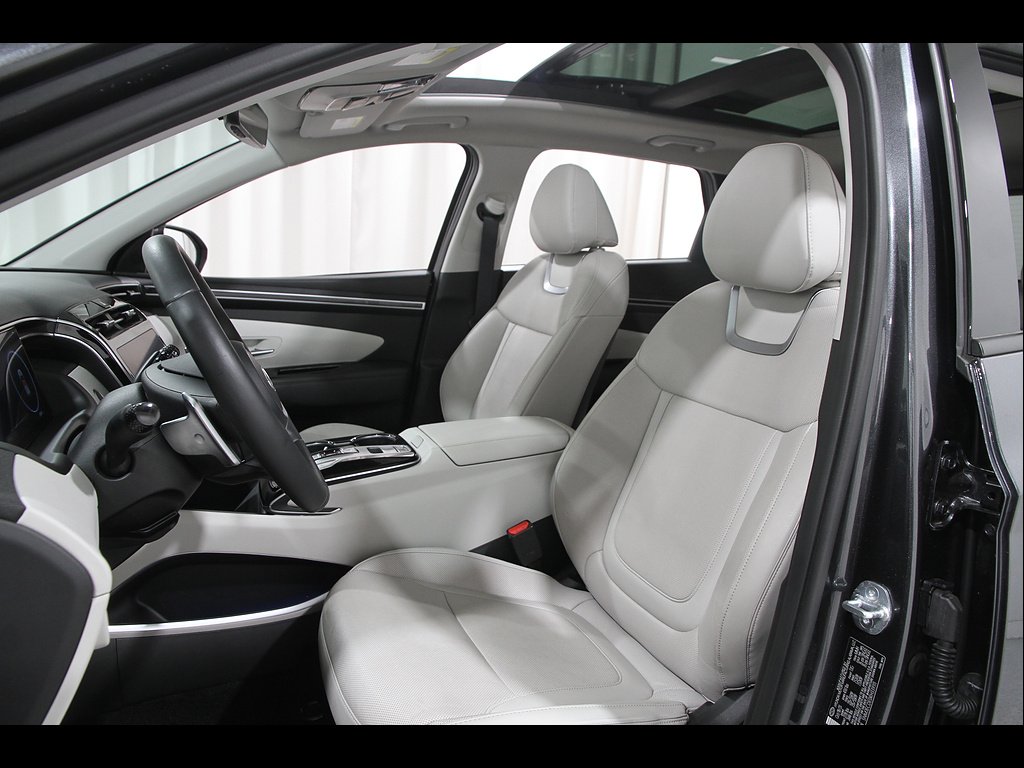 Used 2024 Portofino Gray Metallic Hyundai Limited image 5