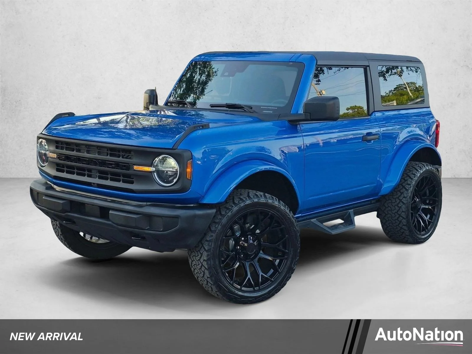 Used 2022 Velocity Blue Metallic Ford Base image 1