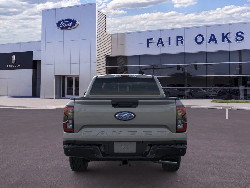 New 2026 Carbonized Gray Metallic Ford XLT image 5