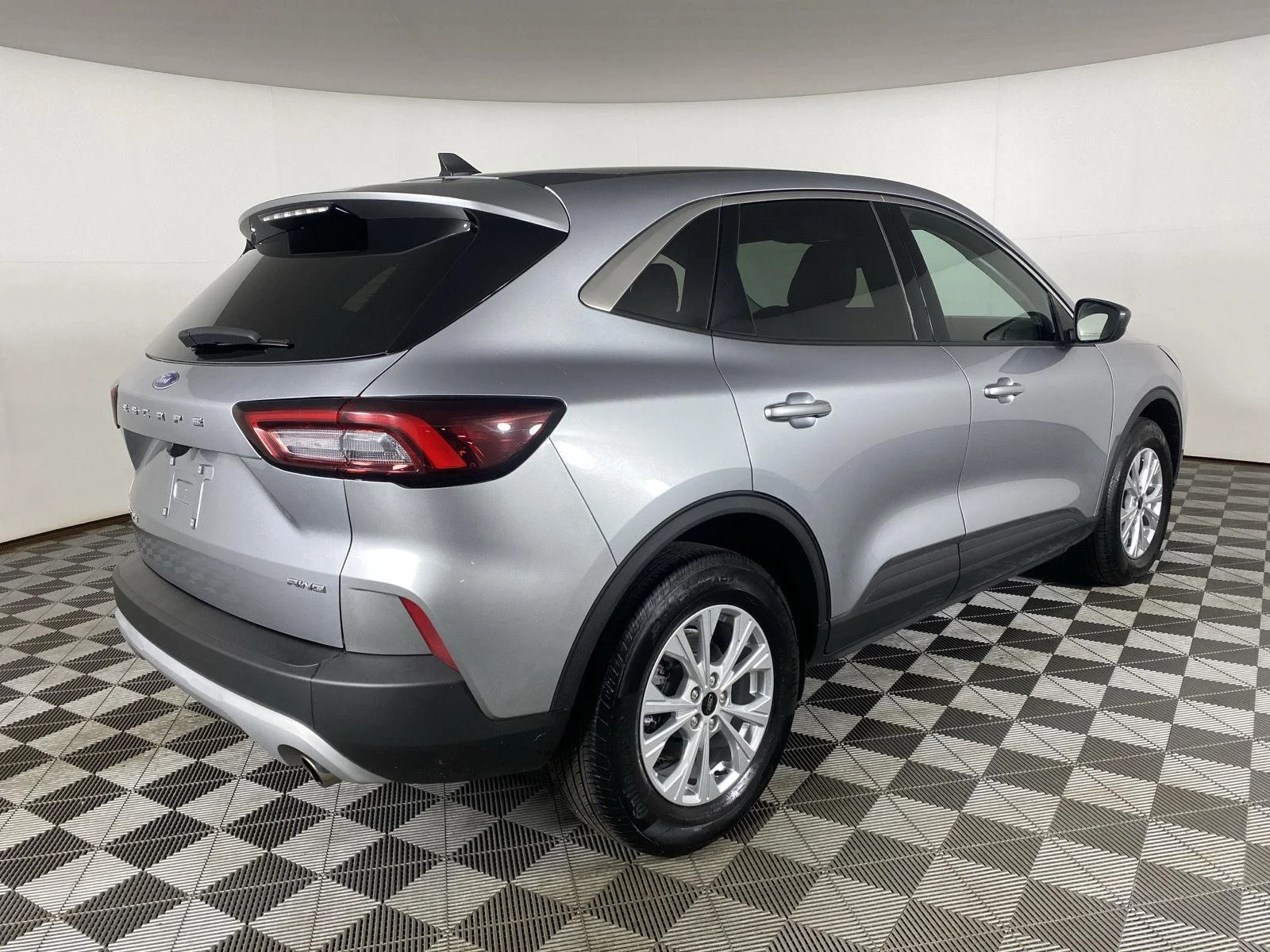 Used 2023 Iconic Silver Ford Active image 10