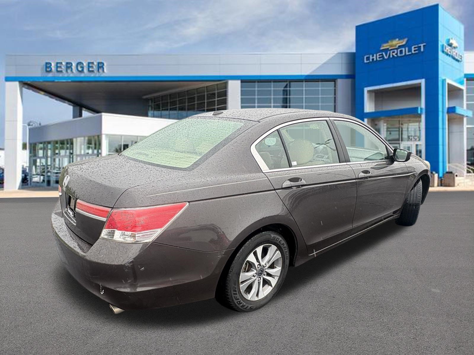 Used 2011 Honda Accord EX-L with VIN 1HGCP2F87BA088240 for sale in Grand Rapids, MI