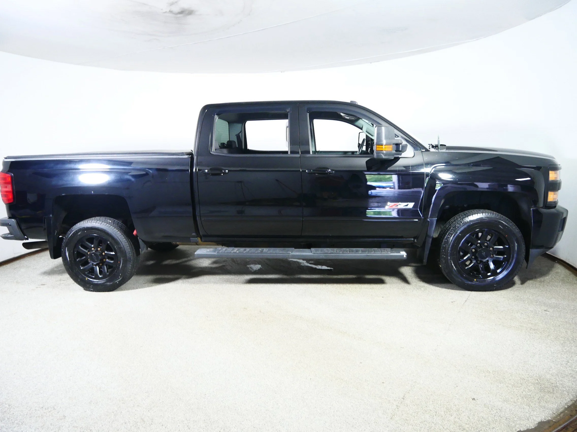 Used 2016 Black Chevrolet LT image 8