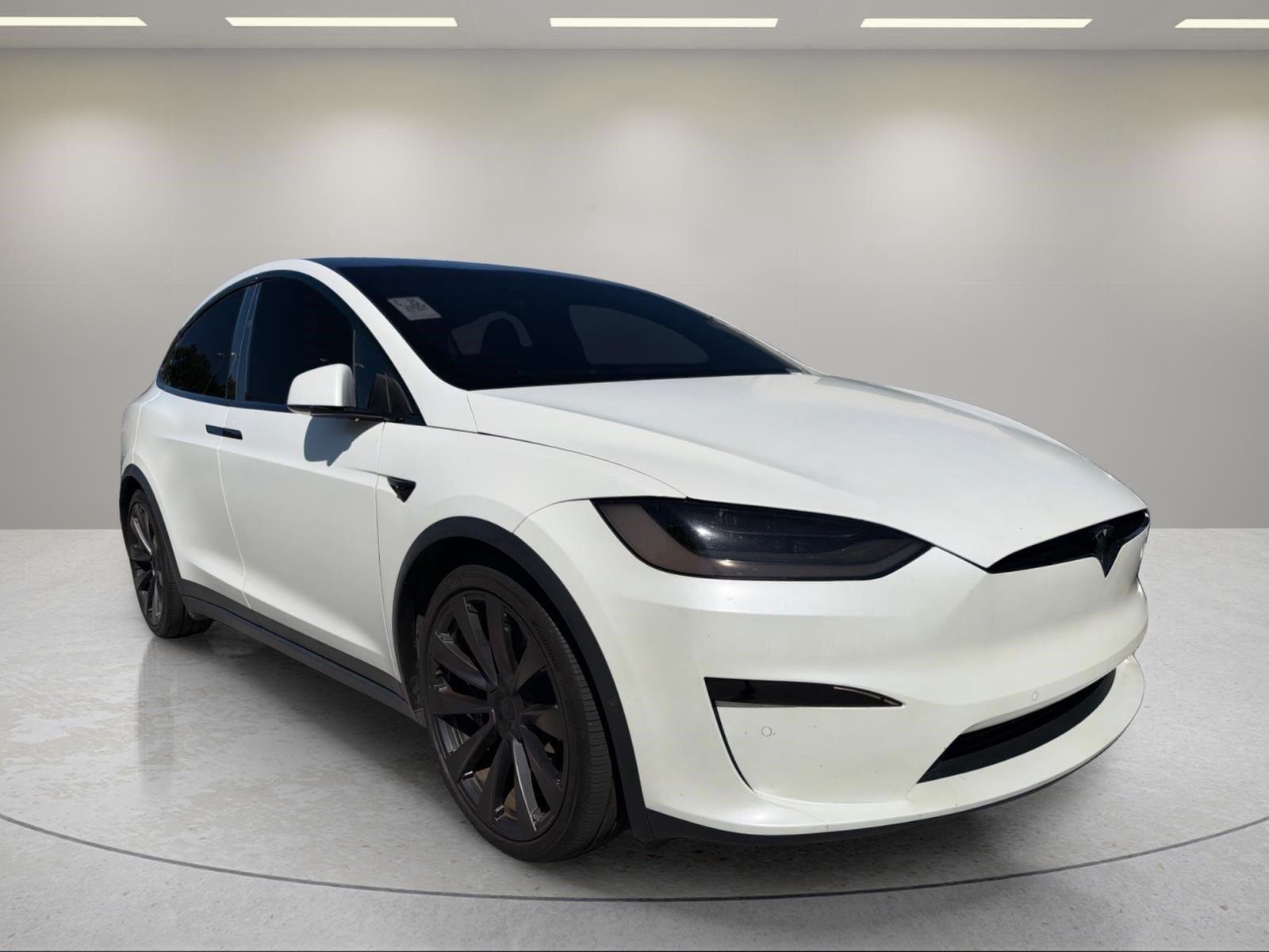 Used 2022 Pearl White Multi-Coat Tesla Plaid image 12