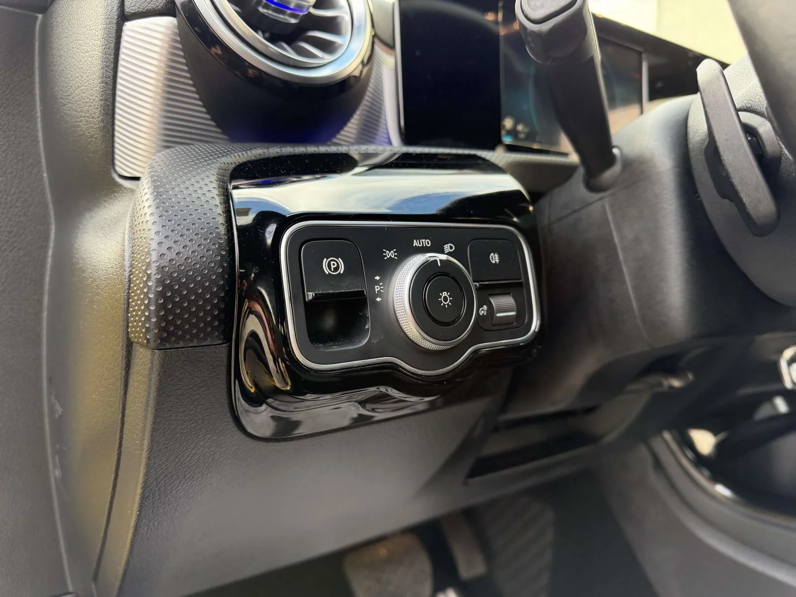 2020 Mercedes-Benz CLA CLA250 - Photo 39