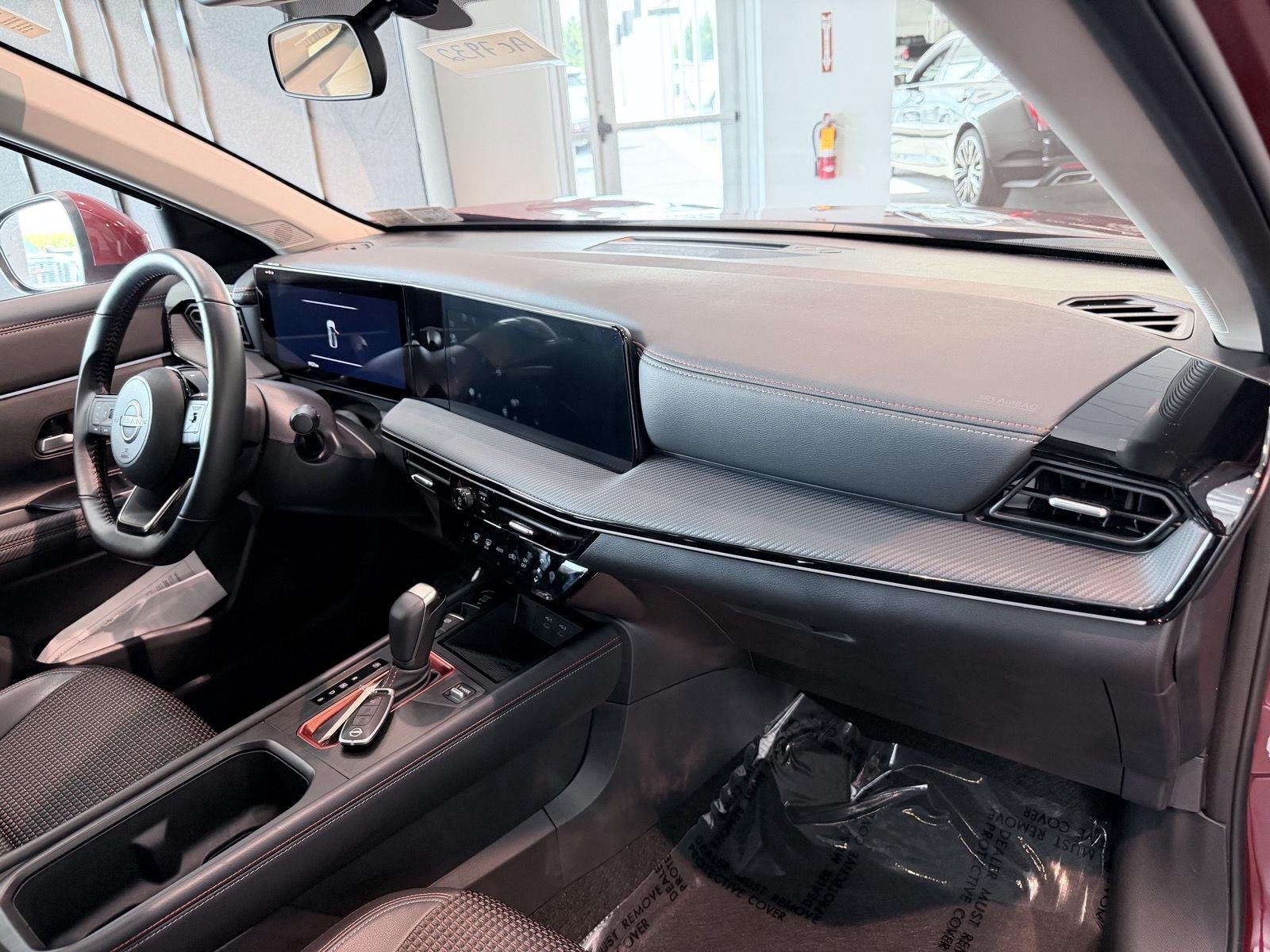 Used 2025 Scarlet Ember Tintcoat Nissan SR image 31