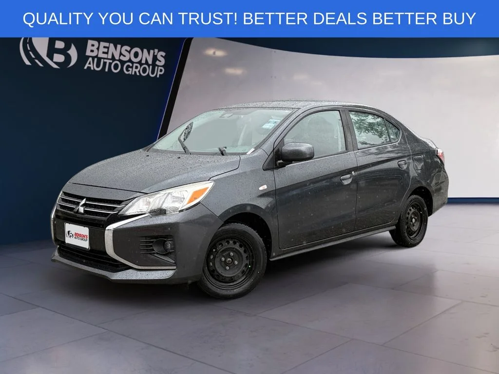 Used 2024  Mitsubishi  image 1
