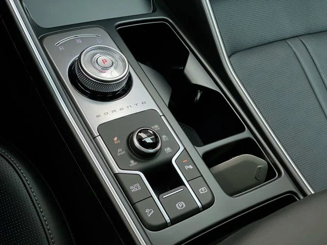 New 2026 Snow White Pearl Kia EX image 25