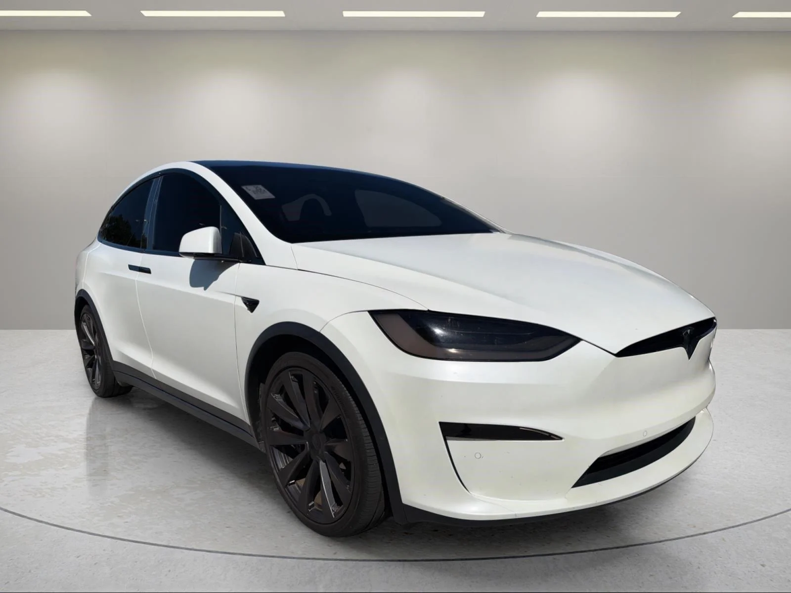Used 2022 Pearl White Multi-Coat Tesla Plaid image 12