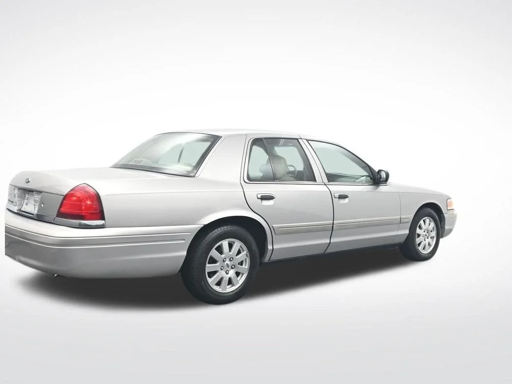 Used 2006 Silver Ford LX image 5