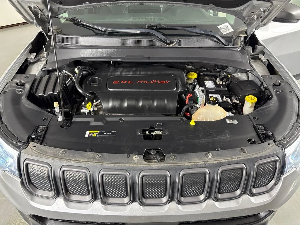 Used 2022 Silver Jeep Trailhawk image 41