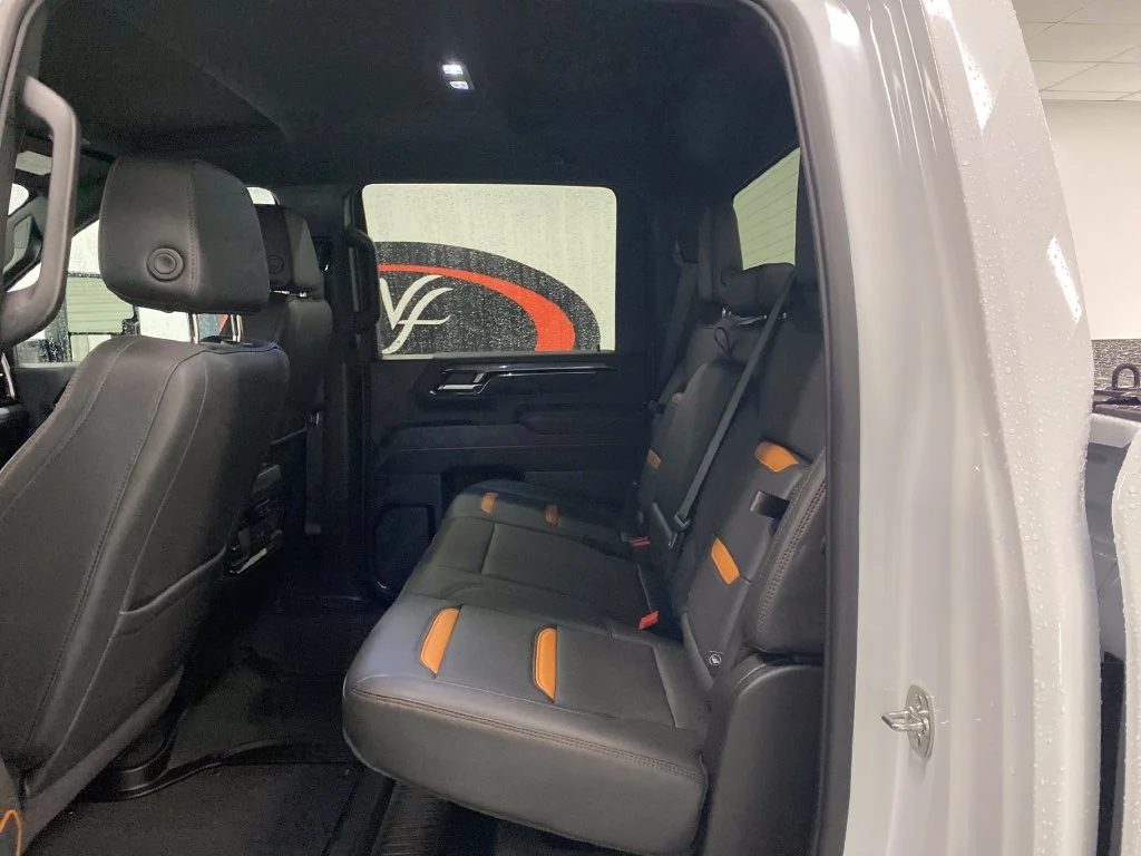 Used 2026 White GMC AT4 image 17